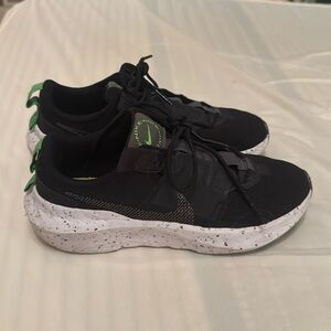 Nike Women's W Crater Impact Sneaker